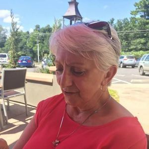 Meet your Posher, Linda